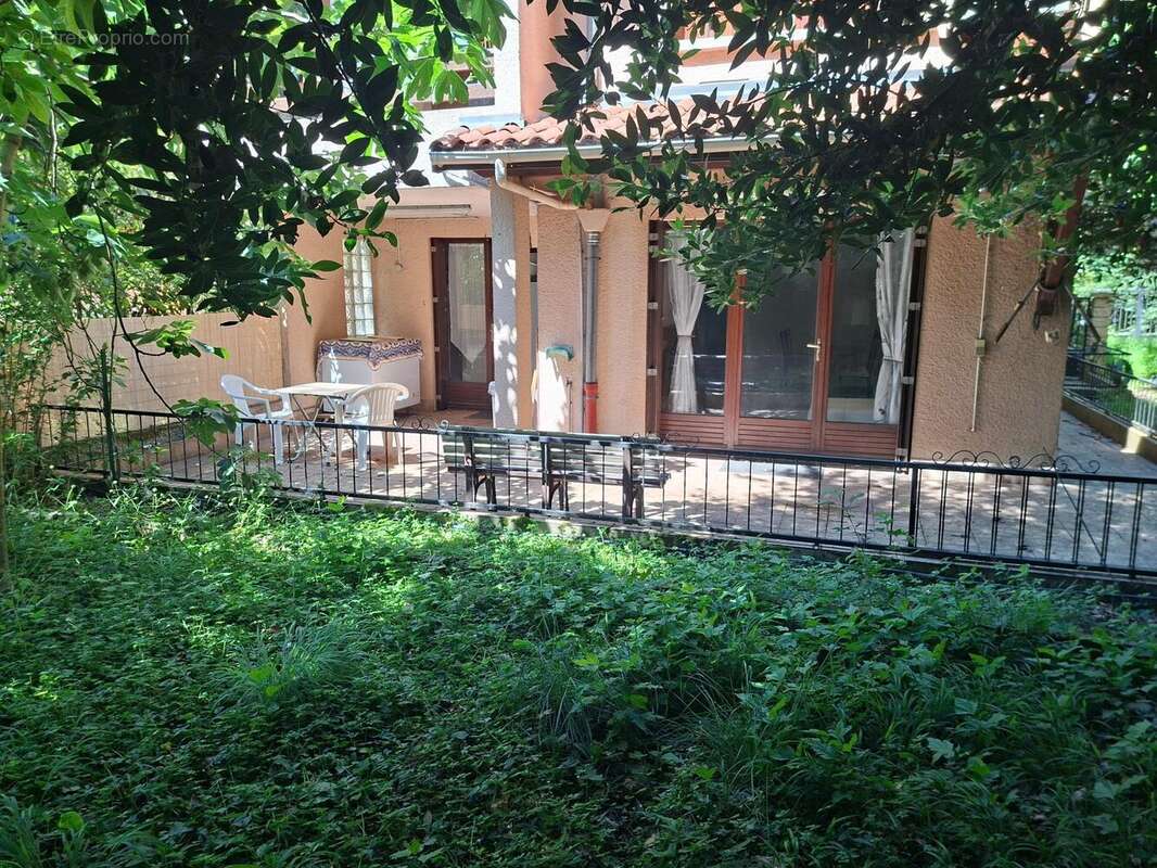 Photo 8 - Appartement à OULLINS