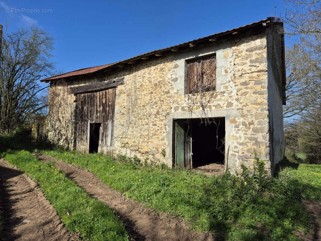 IMG-20260331-WA0004 - Maison à SAINT-SAUD-LACOUSSIERE