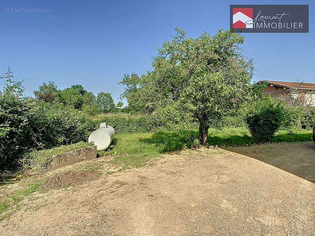 Maison à PONT-DE-VAUX