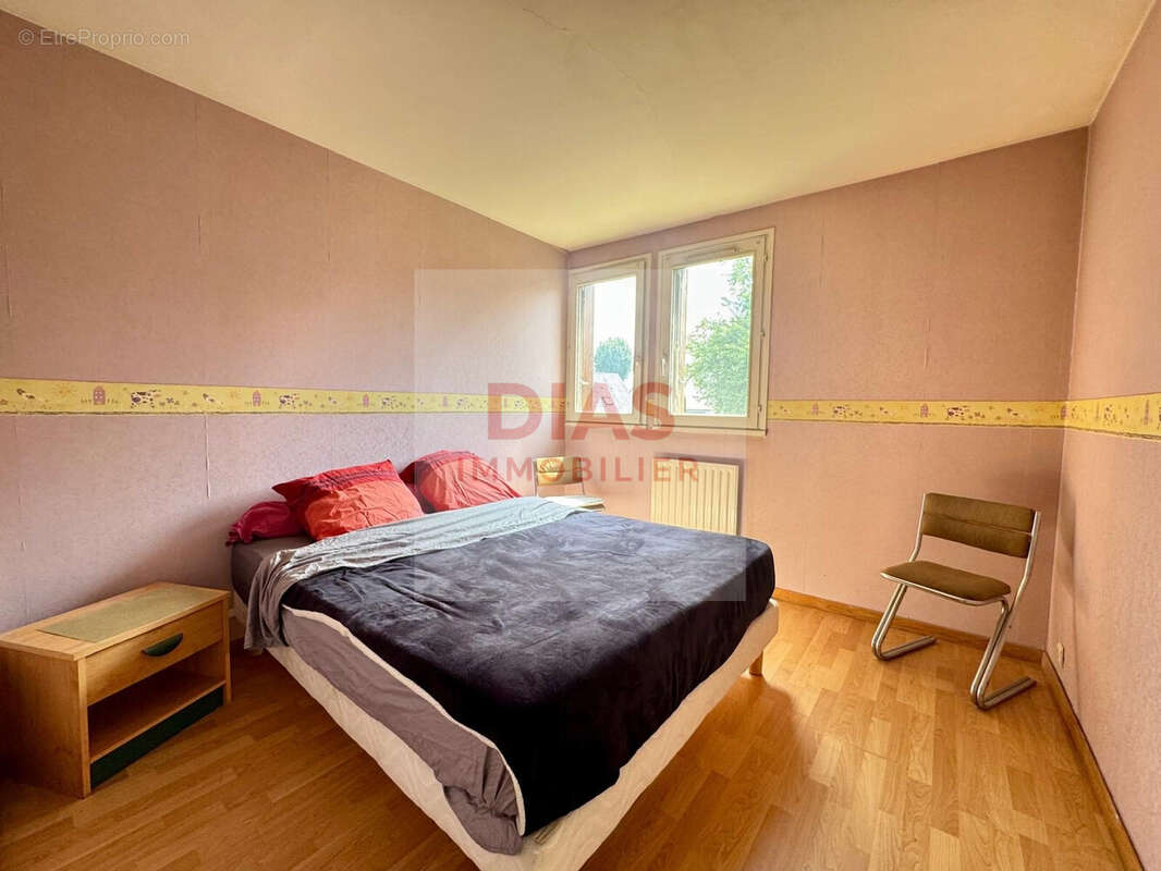 Appartement à PONTAULT-COMBAULT