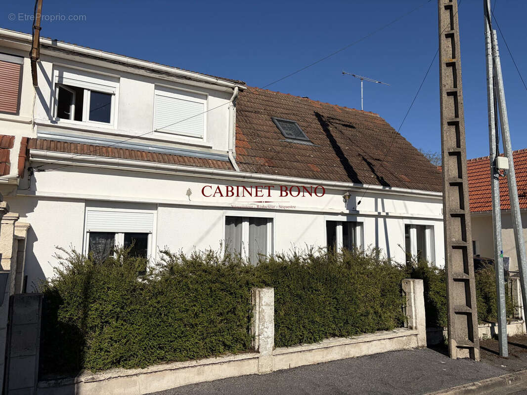 Maison à CHAUNY