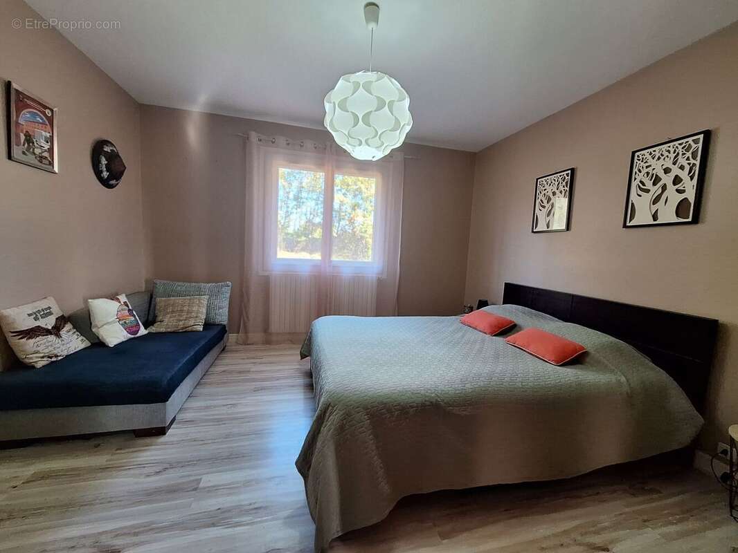 bedroom 2 - Maison à BOULOGNE-SUR-GESSE