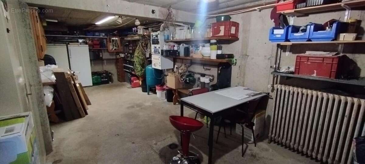 Maison à SAINT-JUST-MALMONT