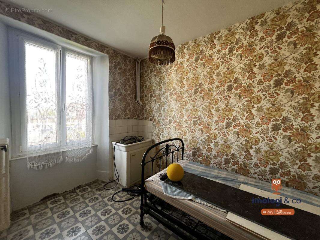 Maison à FRASNE