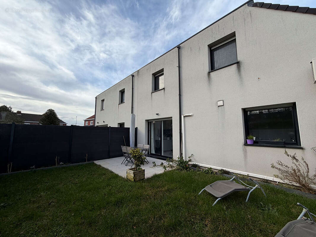 Maison à LYS-LEZ-LANNOY