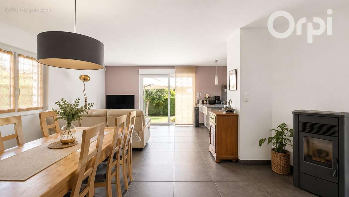 Maison à CRANVES-SALES
