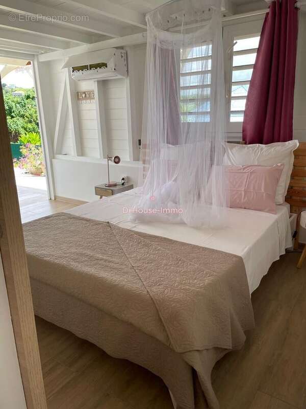 Maison à RIVIERE-SALEE