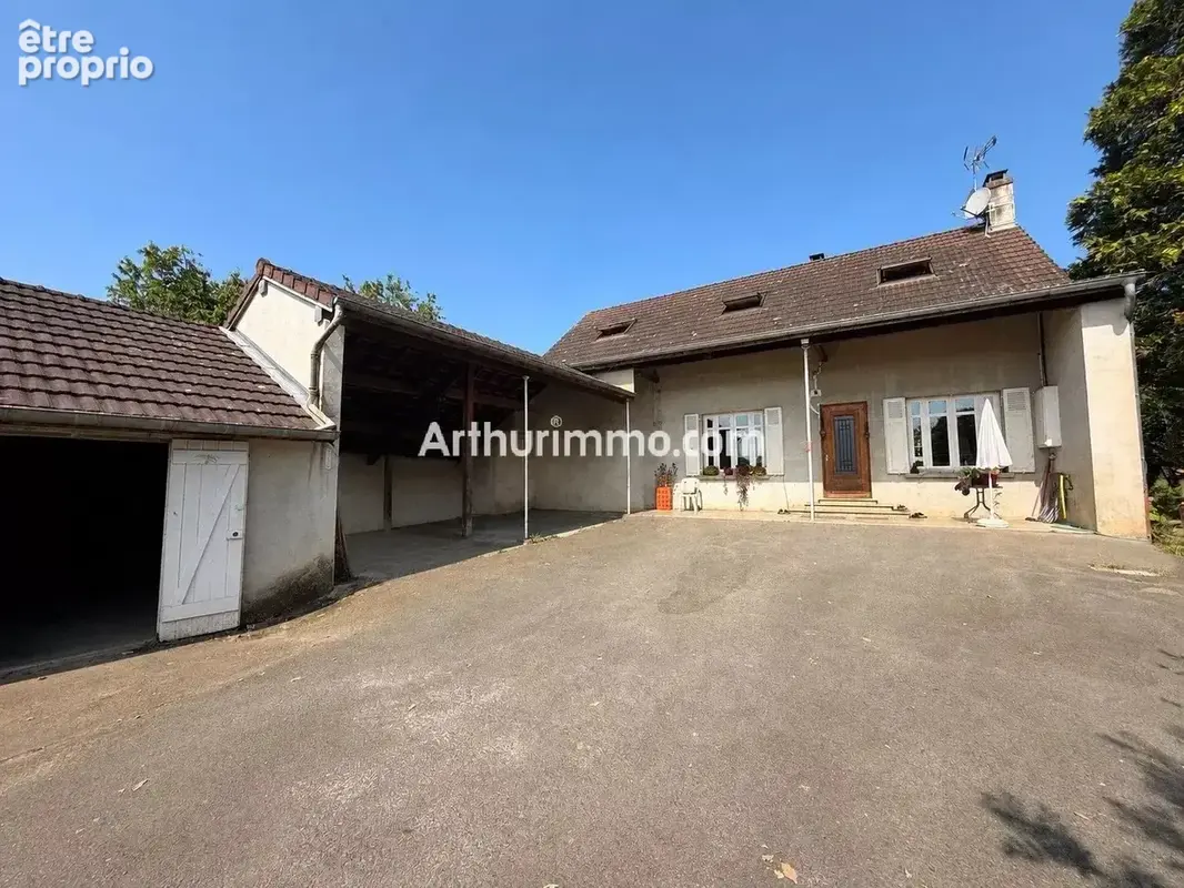 Maison 8 pièces avec piscine et dépendances – Terrain de 3 673 m² - photo 3
