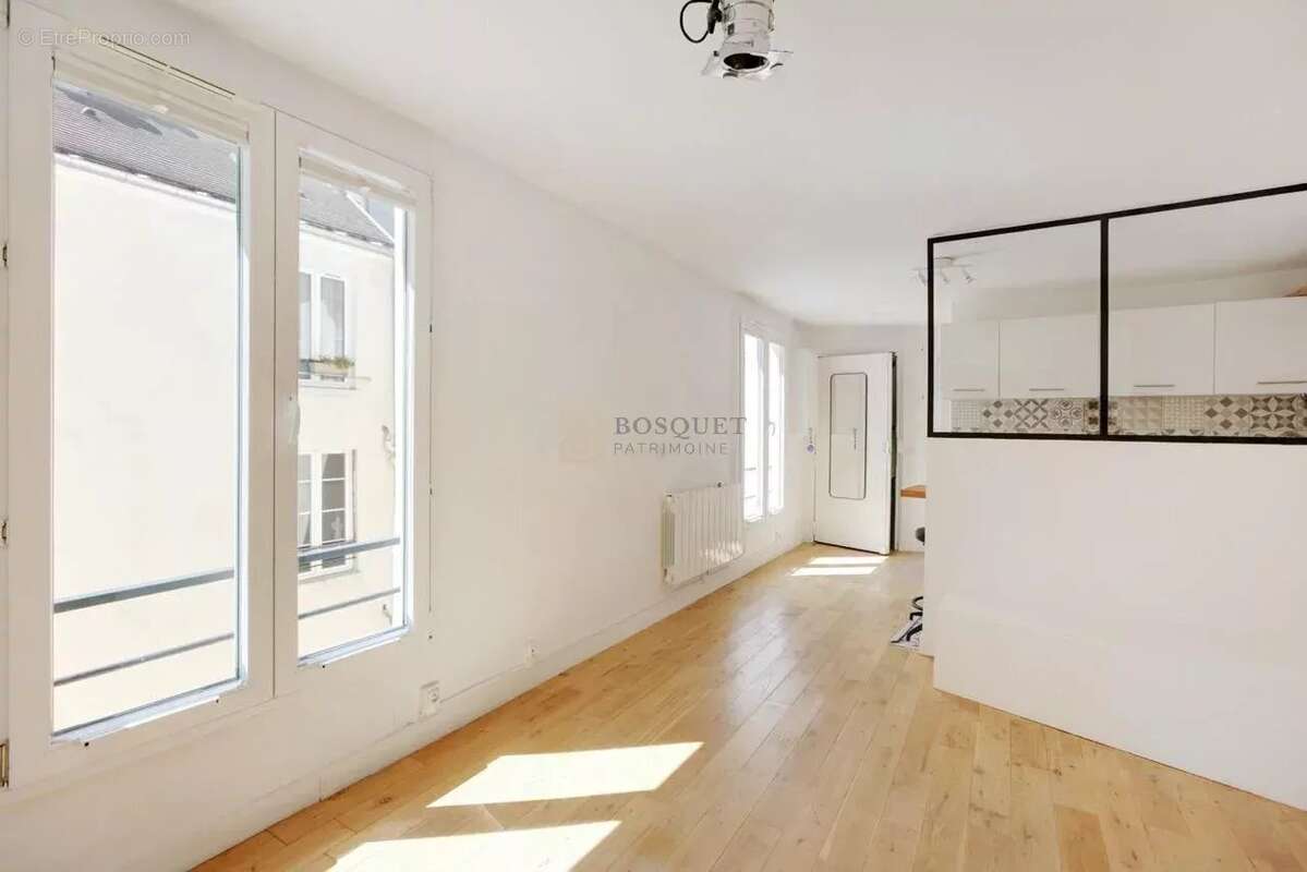 Appartement à PARIS-4E