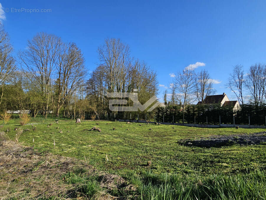 Terrain à VAILLY-SUR-AISNE
