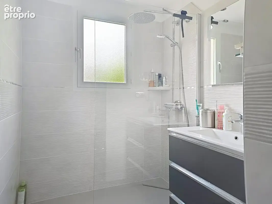Appartement 4 pièces 94 m² à vendre à Saint-Raphael (83700) - photo 8