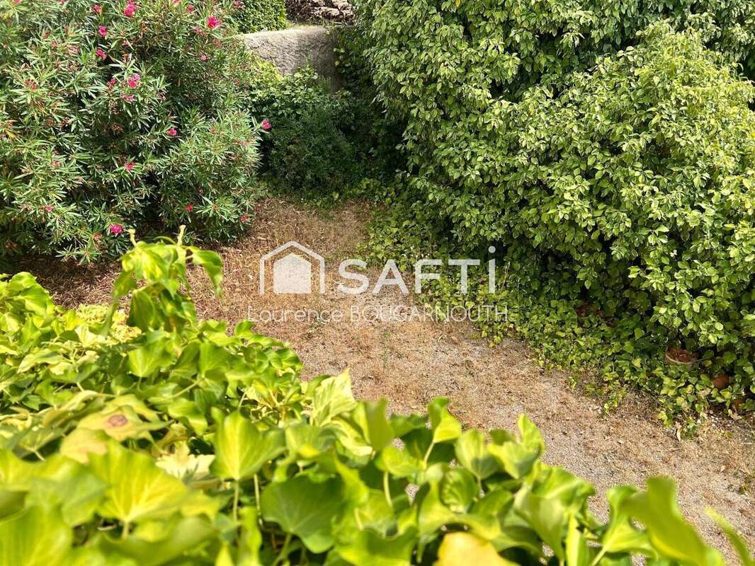 Maison 137 m² à Cavillargues  - photo 2