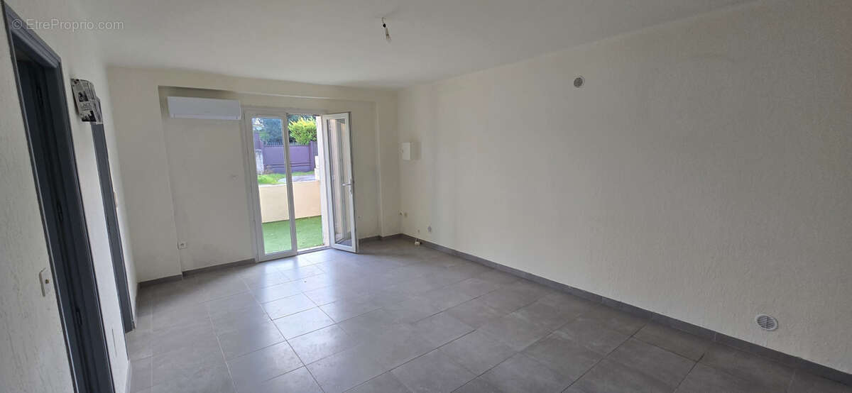 Appartement à BEAUMES-DE-VENISE