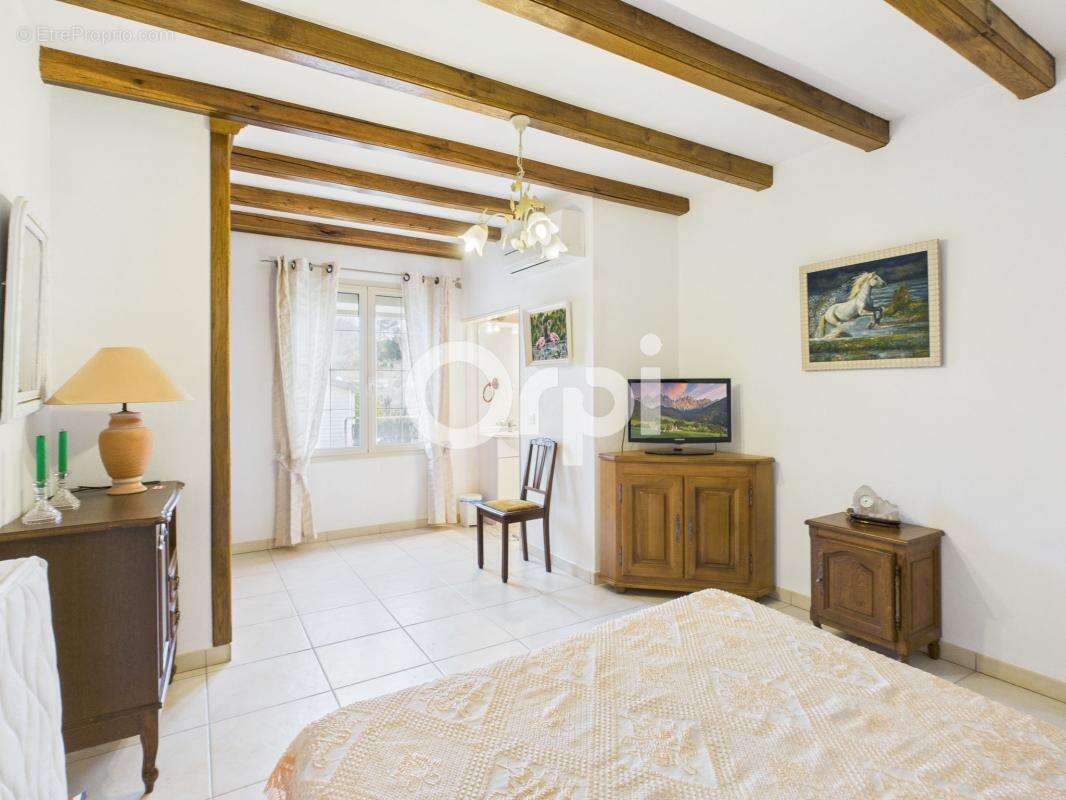 Maison à MONTAUROUX