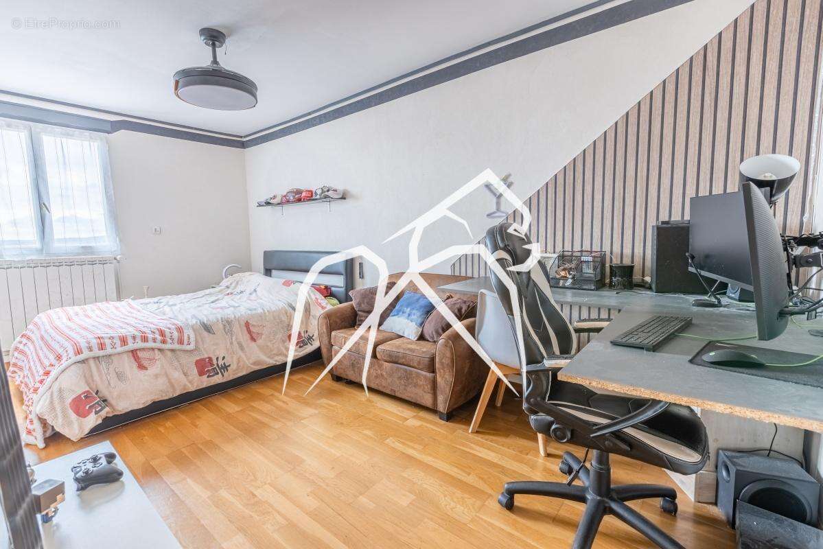 Maison à COURNONSEC