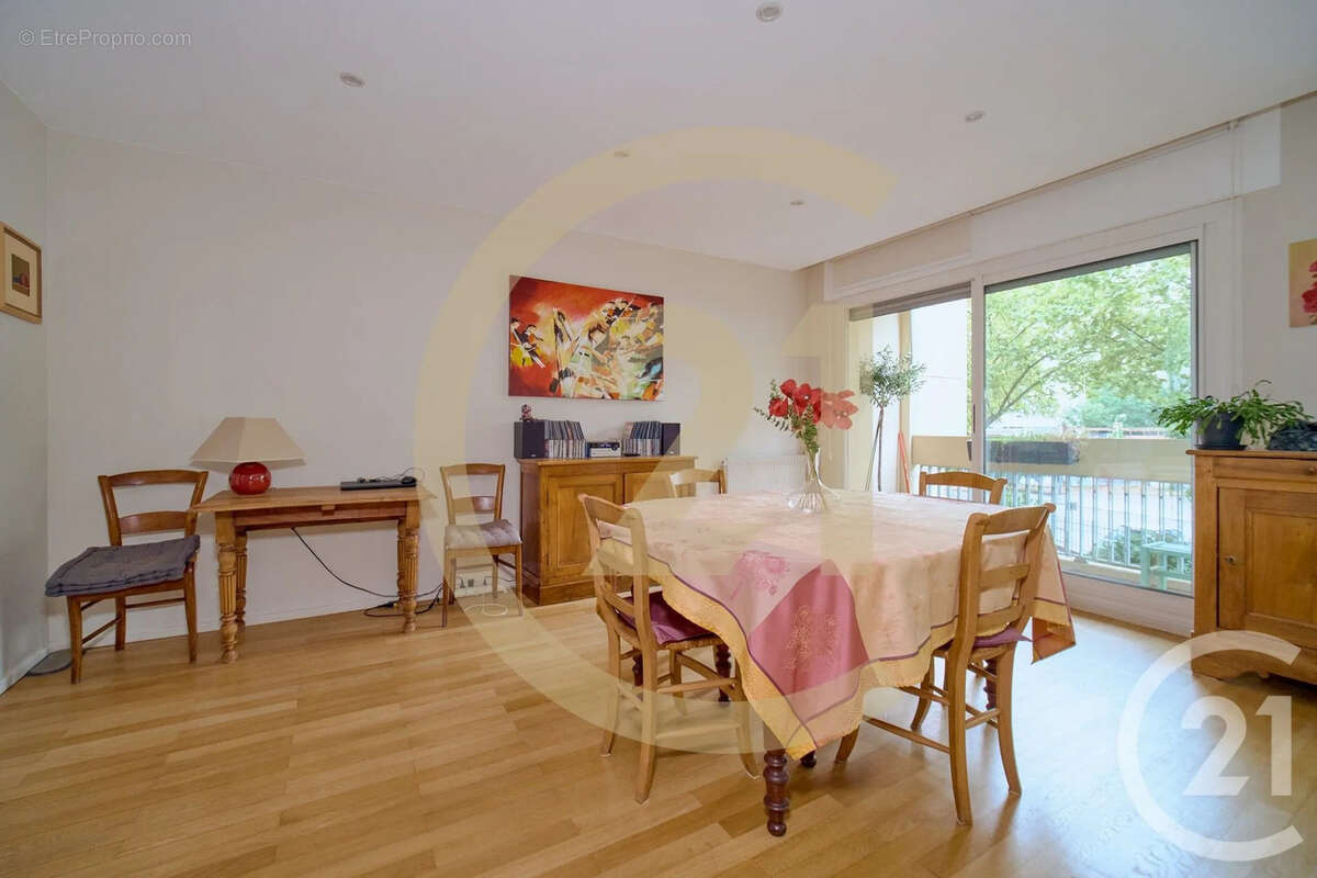 Appartement à LYON-8E