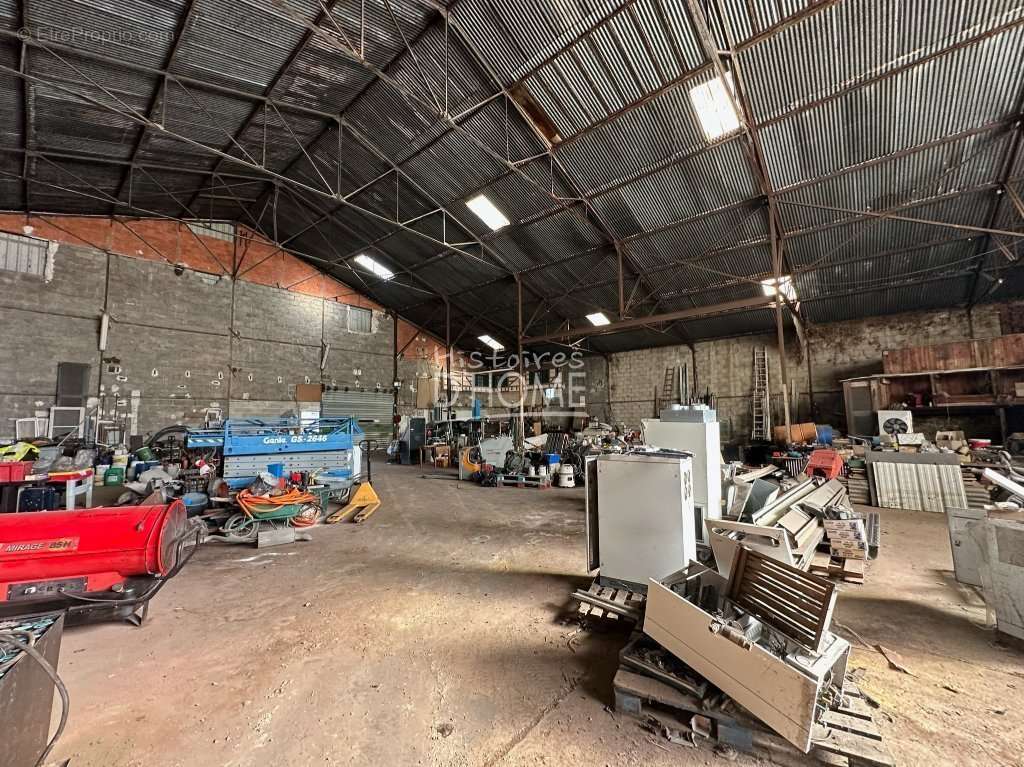 Commerce à LA FERTE-GAUCHER