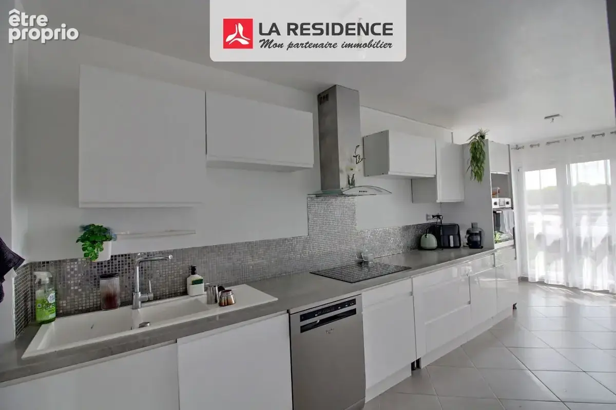 Appartement 4 pièces 78 m² à vendre à Les Mureaux (78130) - photo 2