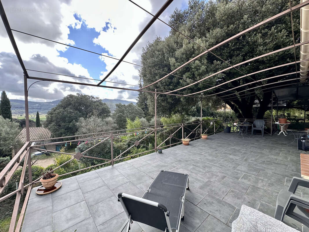 Maison à CUGES-LES-PINS