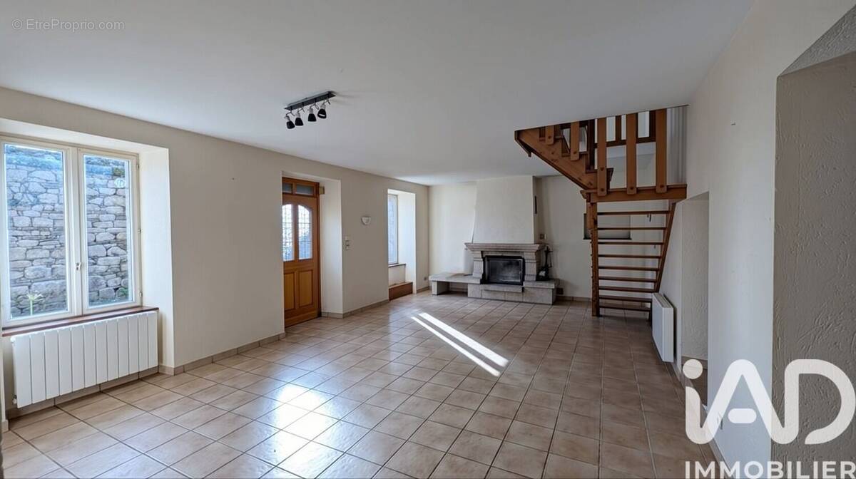 Photo 1 - Maison à PLOUGONVEN