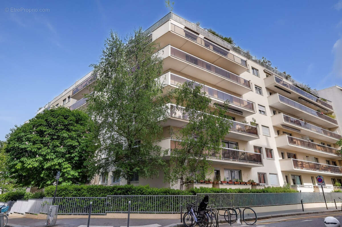 Appartement à PARIS-20E