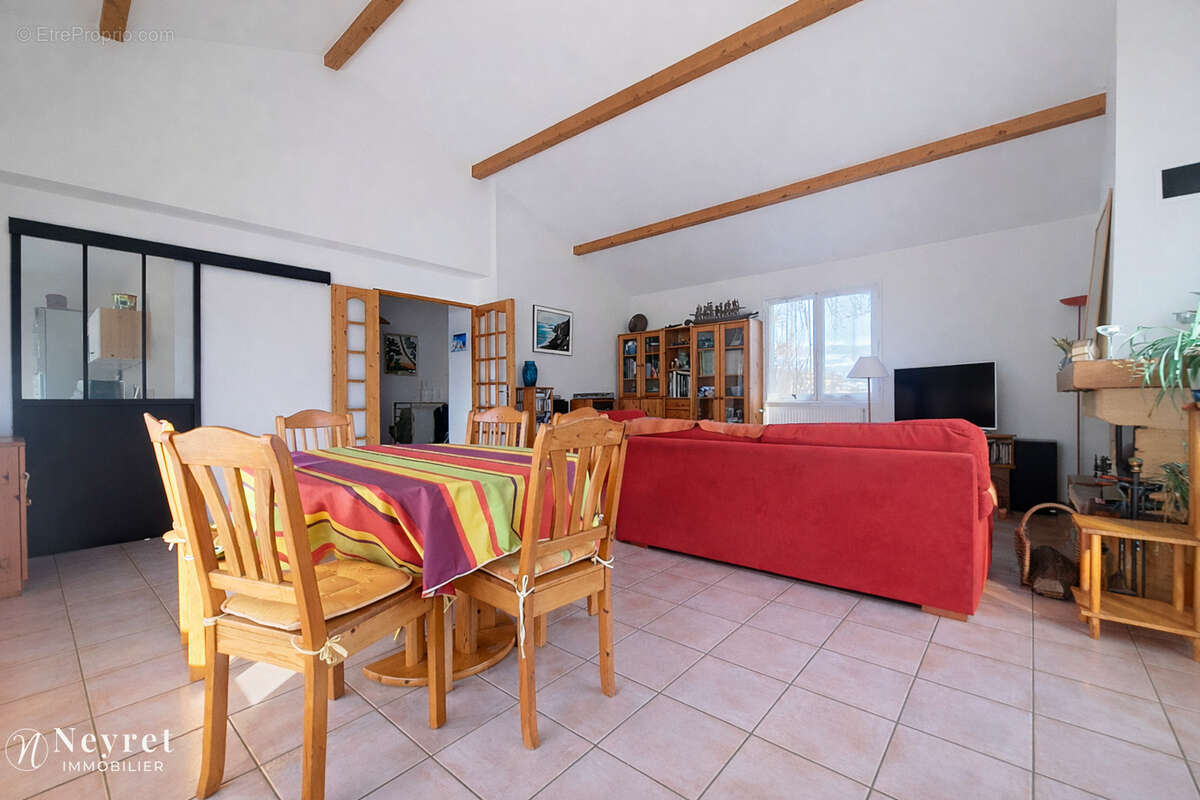 Maison à COMMUNAY