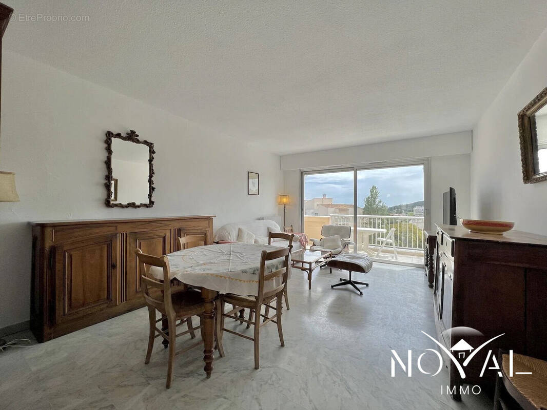 Appartement à LE CANNET