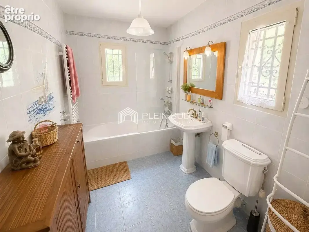 Maison 231 m² à Valbonne  - photo 7