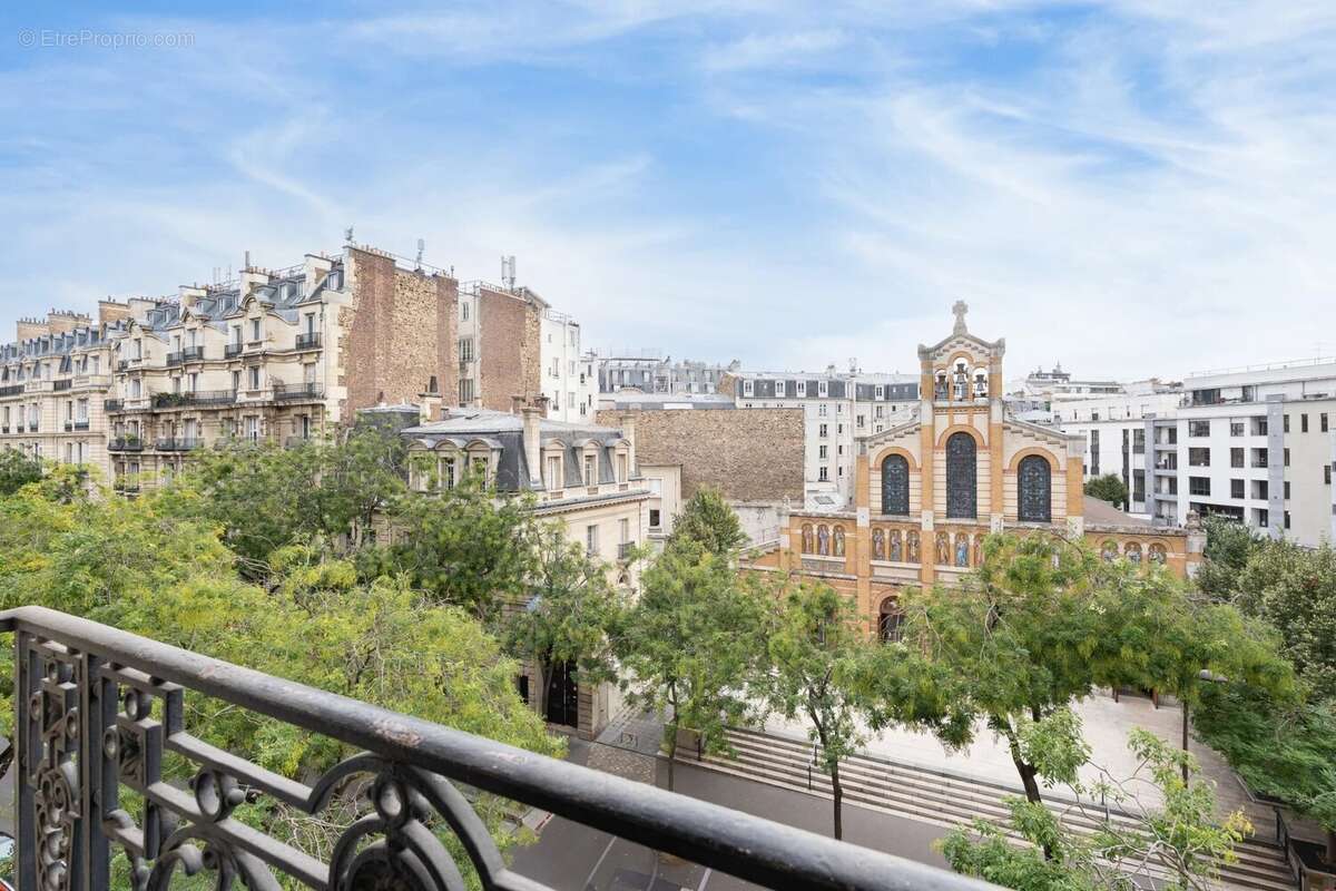 Commerce à PARIS-16E