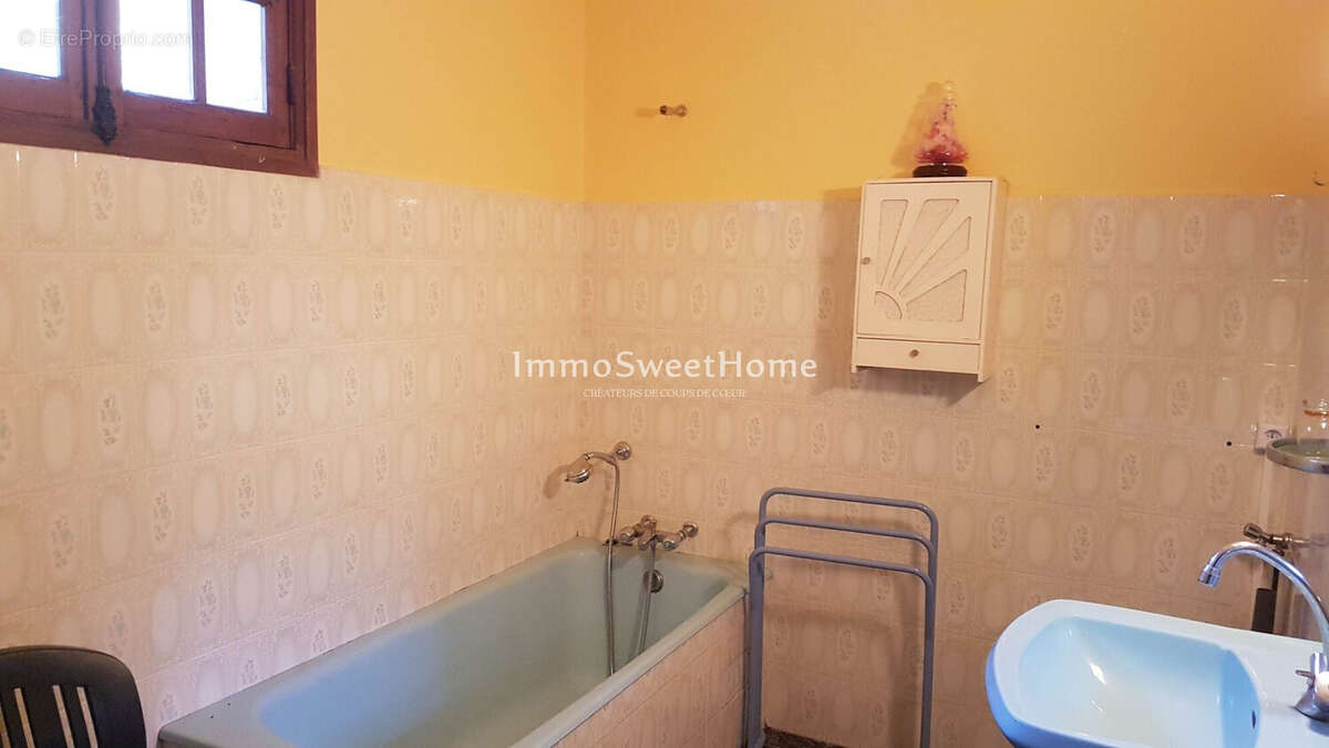 Maison à SAINT-FERREOL-TRENTE-PAS