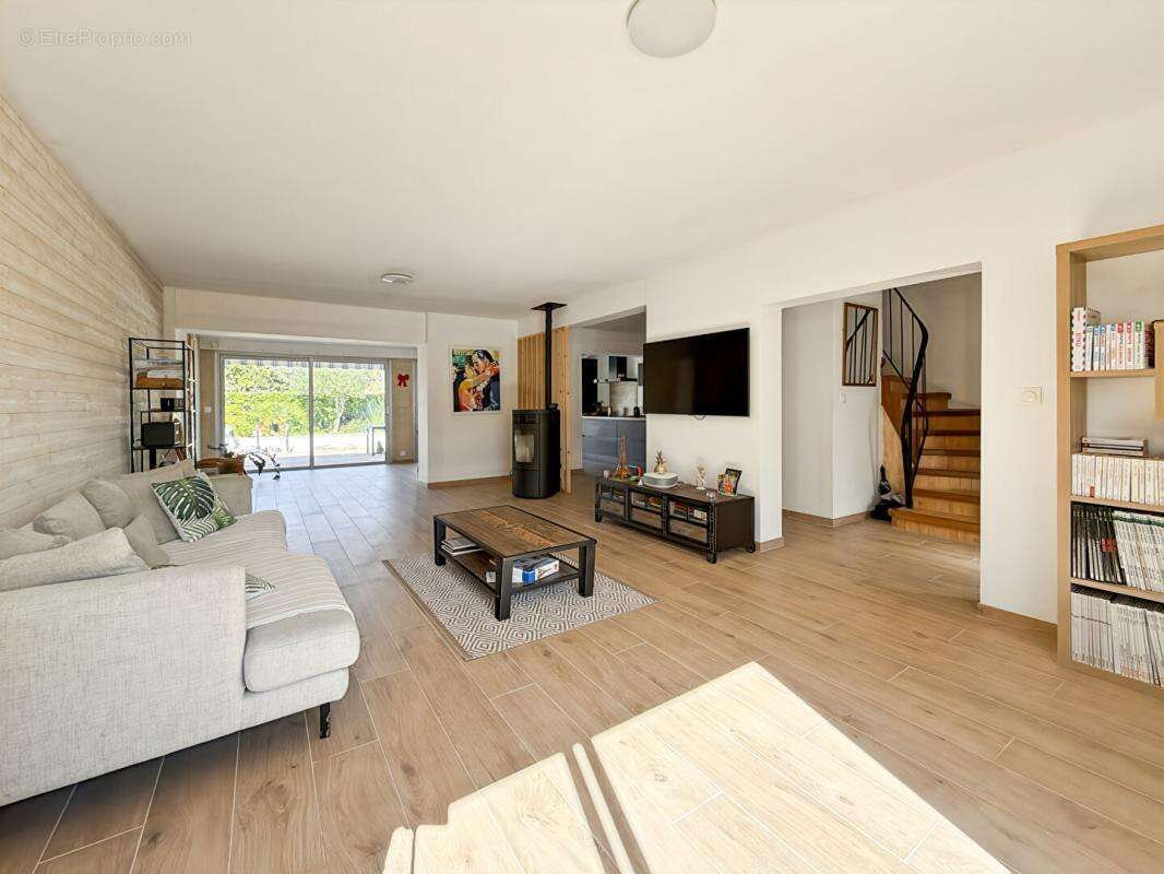 Maison à LE HAILLAN