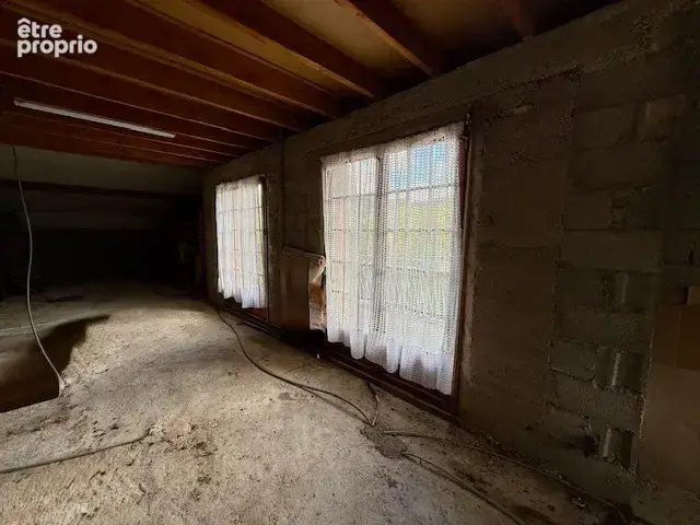 Maison familiale des années 70 avec sous-sol complet et beau potentiel - photo 22