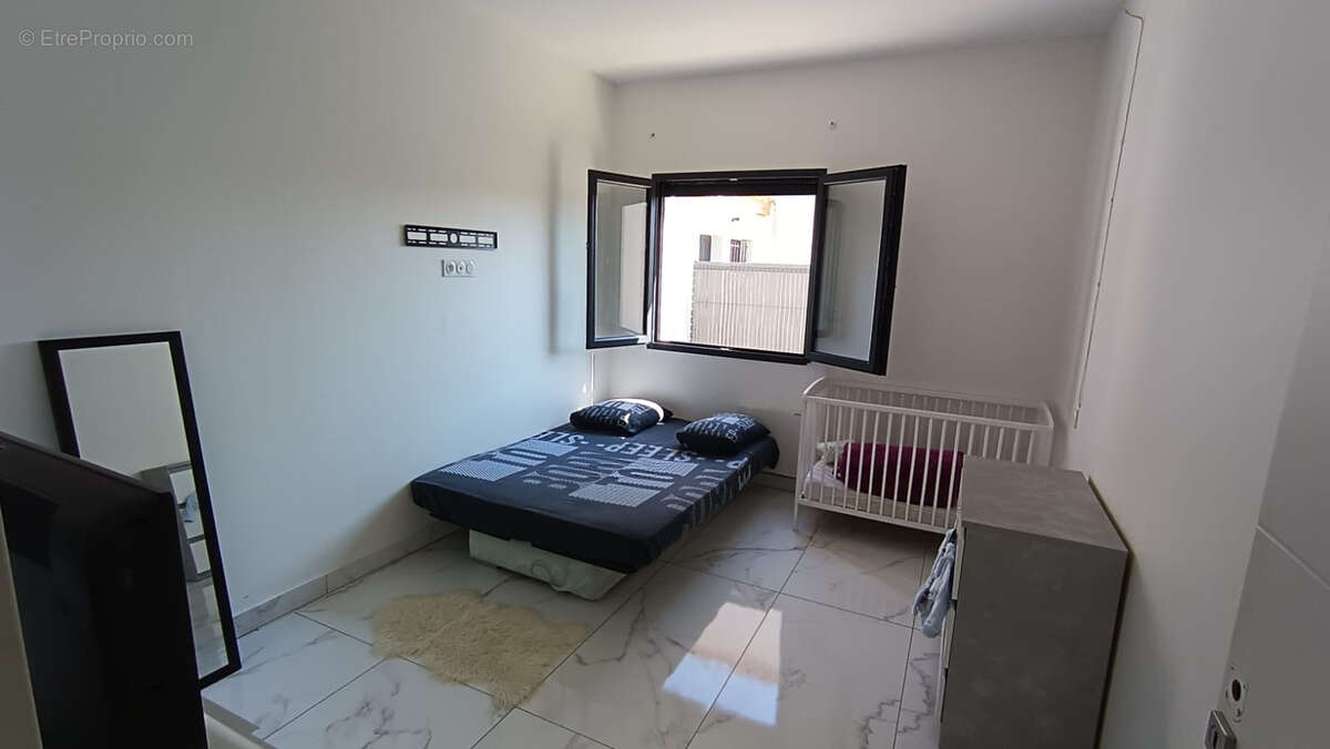 Maison à LEZIGNAN-CORBIERES