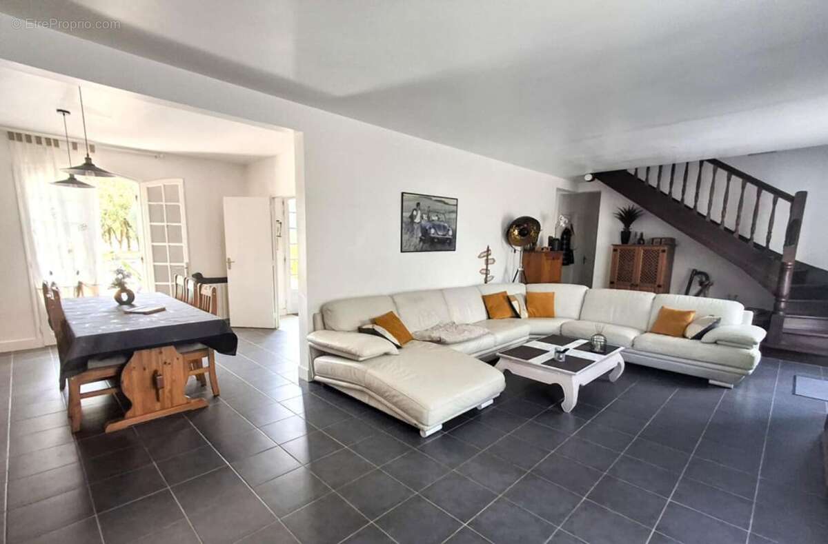 Maison périgourdine de 170 m² - terrain de 1,5 H avec piscine et accès direct à la Dordogne à Eynesse (33220 - photo 7