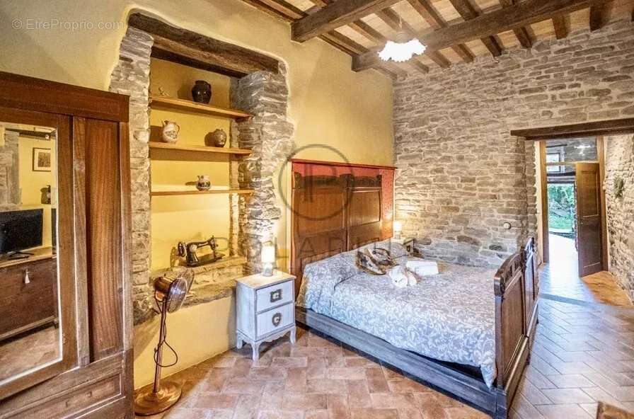 Château-hameau du XIIe siècle - photo 41