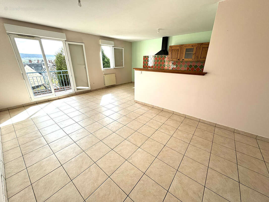 Appartement 3 pièces 67 m² à vendre à Étampes, balcon, 2 parkings, cave, proche gare RER C - photo 2