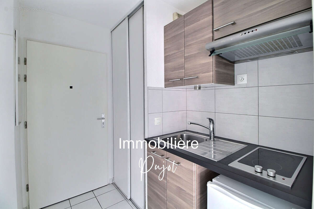 Appartement à MARSEILLE-6E