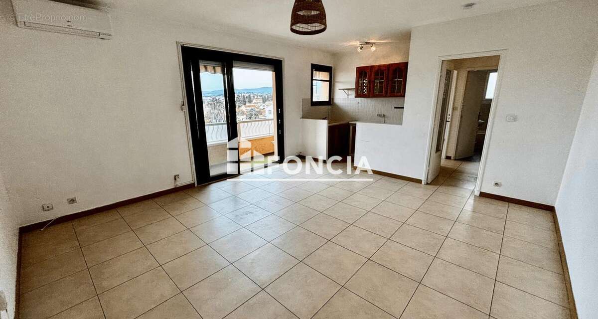 Appartement à SIX-FOURS-LES-PLAGES