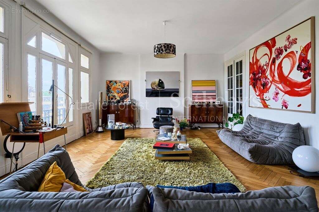 Croisé Laroche – Appartement de caractère rénové avec soin, beaux volumes et prestations contemporai - photo 8