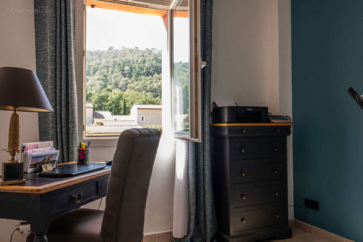 NEOULES Maison 5 pièces avec piscine et studio indépendant au calme absolu - photo 13