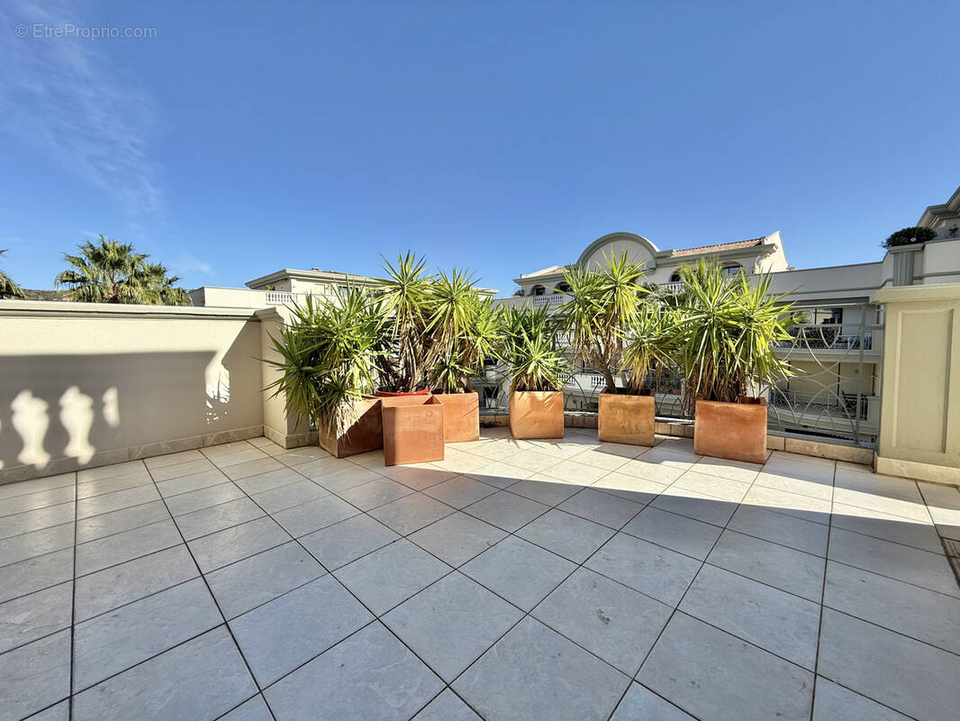 Appartement à HYERES