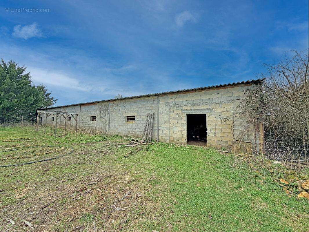 Maison à SAINTE-ALVERE