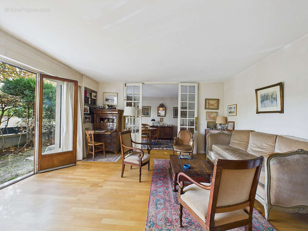 Appartement à SAINT-MAUR-DES-FOSSES