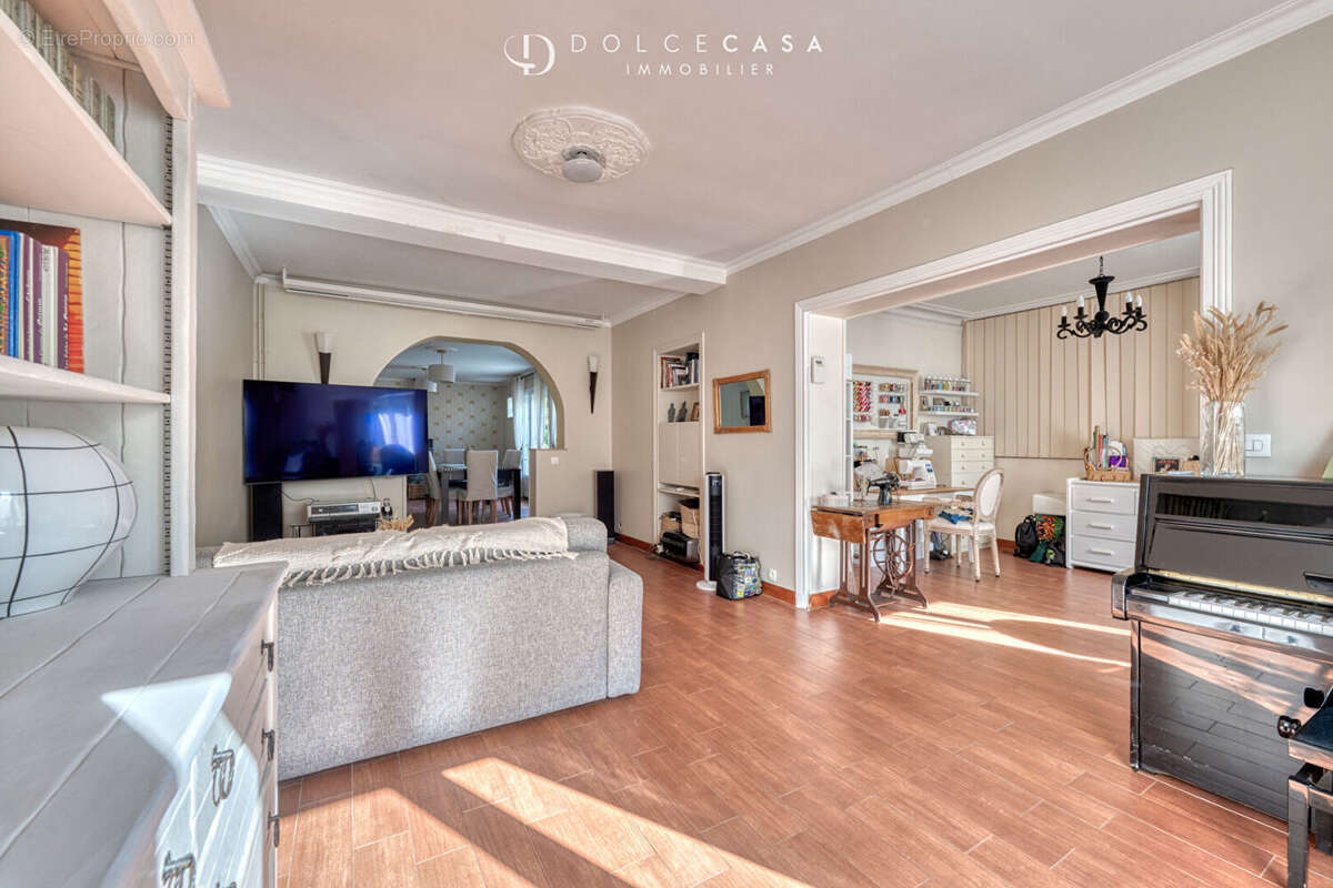 Maison à BRY-SUR-MARNE