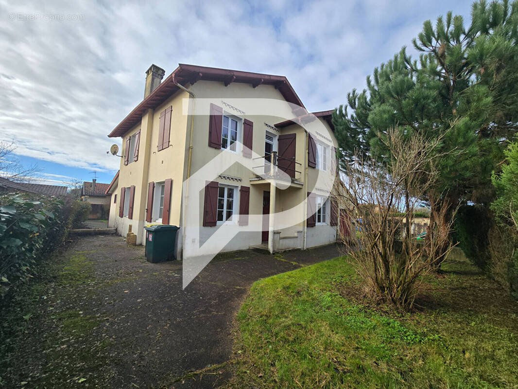 Maison à SAULT-DE-NAVAILLES