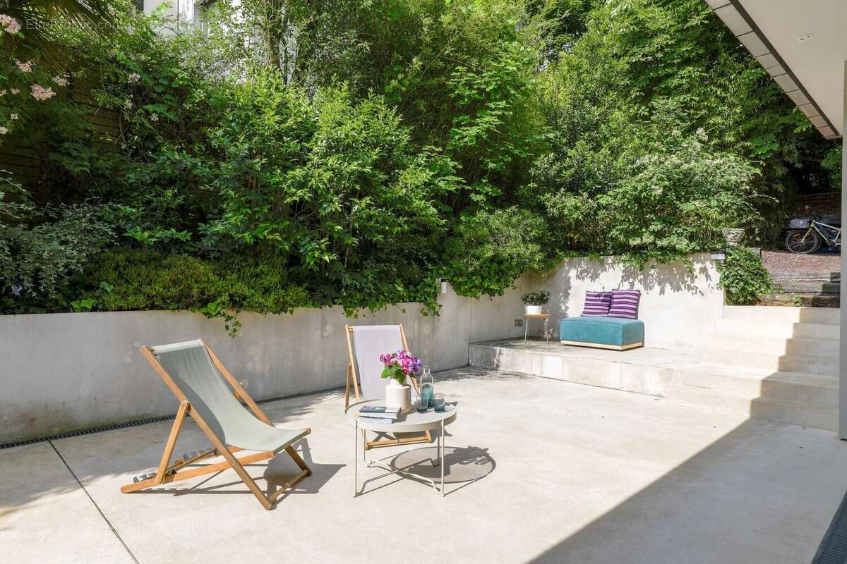 Maison à SURESNES