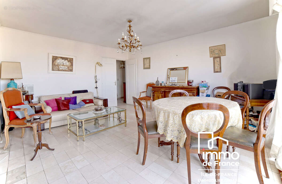 Appartement à PARIS-19E