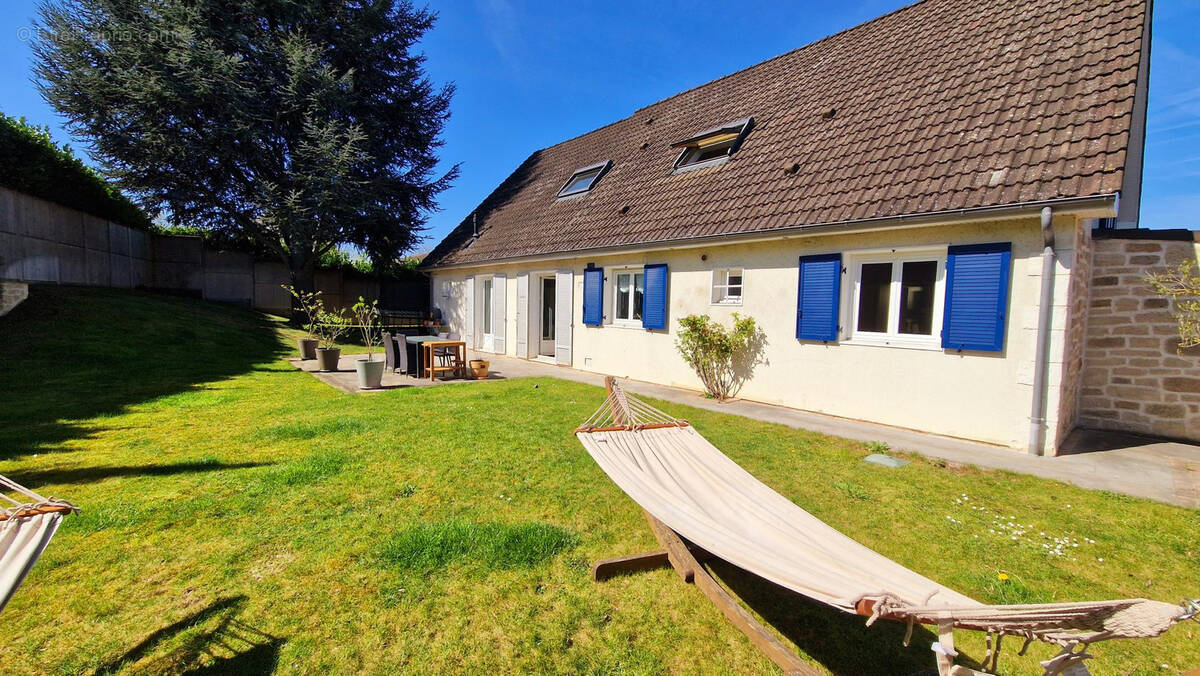 Maison à CLAYE-SOUILLY