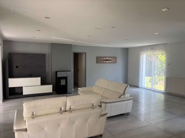 Maison à TALMONT-SAINT-HILAIRE