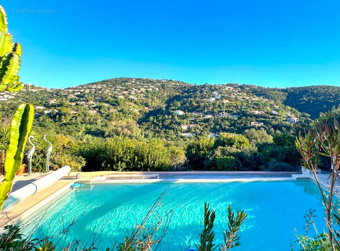 Maison à LES ISSAMBRES